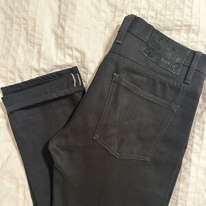3Sixteen ST⁠-⁠220x
Slim Tapered ⁠-⁠ Double Black Selvedge - 35